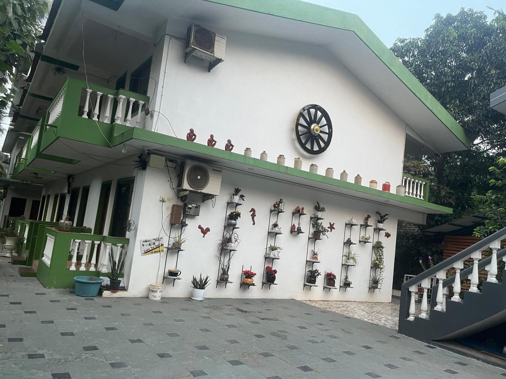 John's Highland Comfort Guest house 3*